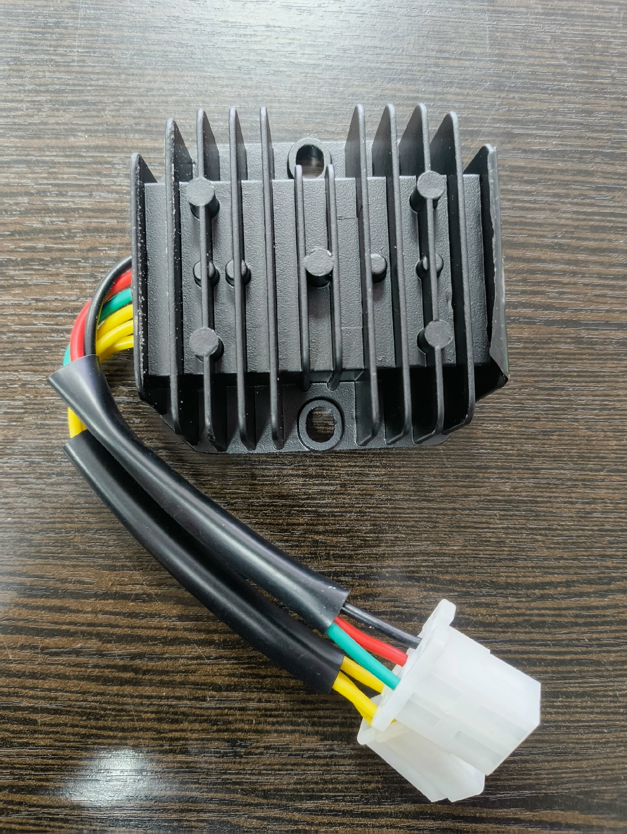 Регулятор напряжения 2т,4т. GY6 50-150сс 2 фишки 6 конт, 3 фаз. 3+3 CH125